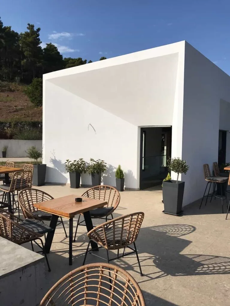 4x4 Safari in Skiathos with Auto-Motopoint. Explore Skiathos’ best-kept hidden treasures and magnificent natural landscape, where it’s only accessible off-road. The 4×4 safari tour has several stops around the Island. For the adventurous spirit, join us in the rugged path that lead to breathtaking viewpoints in Skiathos overlooking the Aegean Sea.