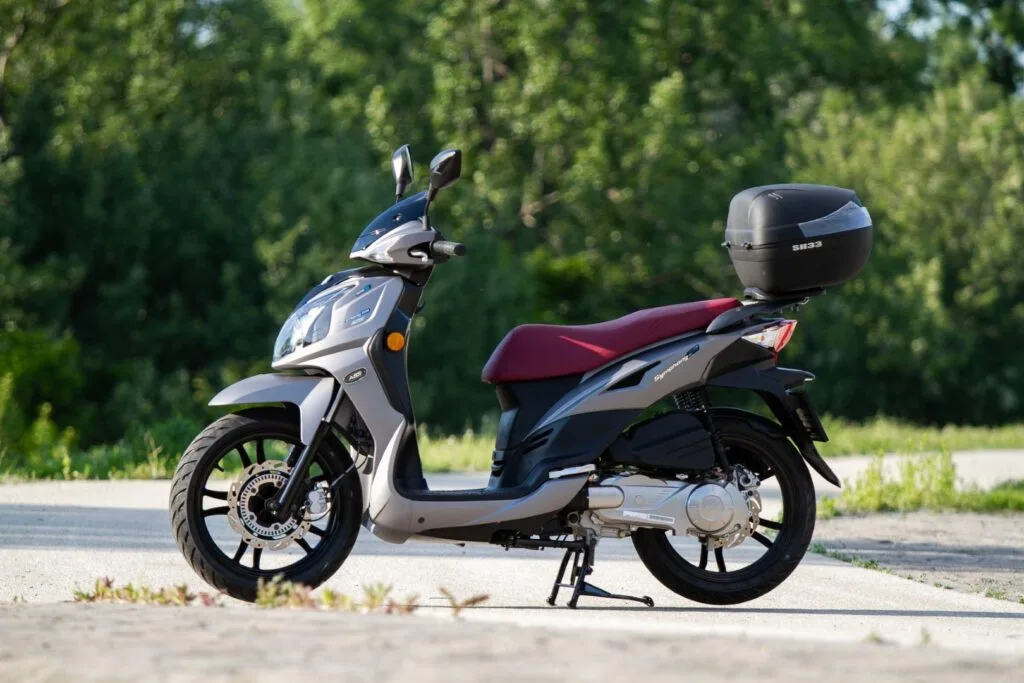 Auto-Motopoint Skiathos has been operating since 2015. Rent a Moto Rent a car Rent a Bike Skiathos. Auto Moto Point is located in the central area of Skiathos, only a 5-minute walk from the Bus Stop #4 Akropolis. With more than 10years of experience, will ensure your safety and provide you with a great rental experience in Skiathos.